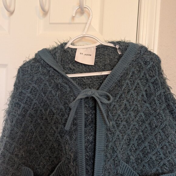 RARE! St. John | Eyelash Diamond-Knit Long Hooded Teddy Coat | Blue | M / L  EUC - Picture 9 of 15